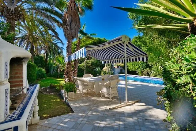 Homestay Villa Bora Bora Marbella Spain