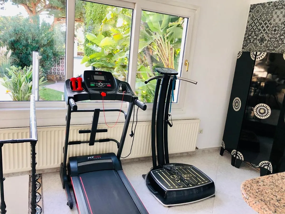 Homestay Villa Bora Bora Marbella
