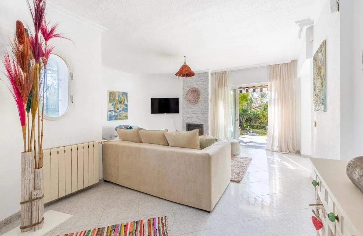 Villa Bora Bora Marbella Homestay
