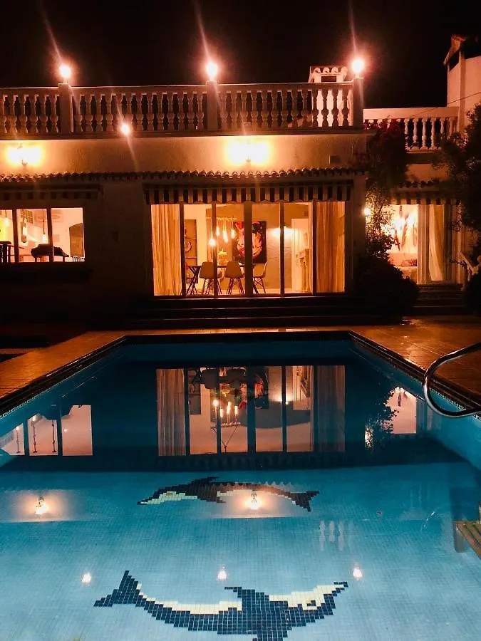 Homestay Villa Bora Bora Marbella Spain